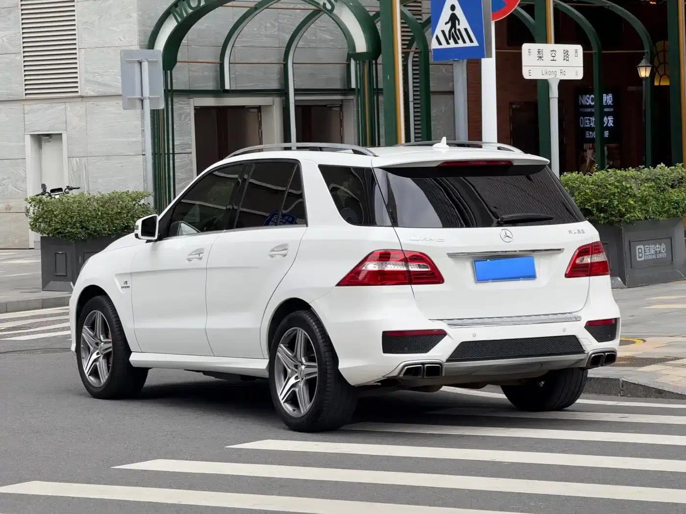 2014 Mercedes-Benz M-Class AMG ML 63 — миниатюра 4