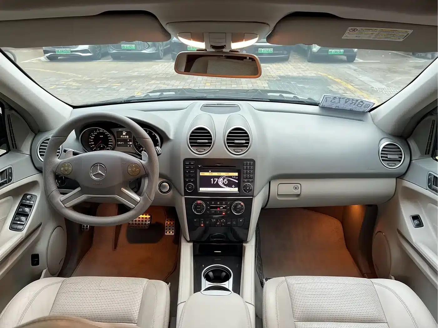 2011 Mercedes-Benz M-Class AMG ML 63 — миниатюра 5