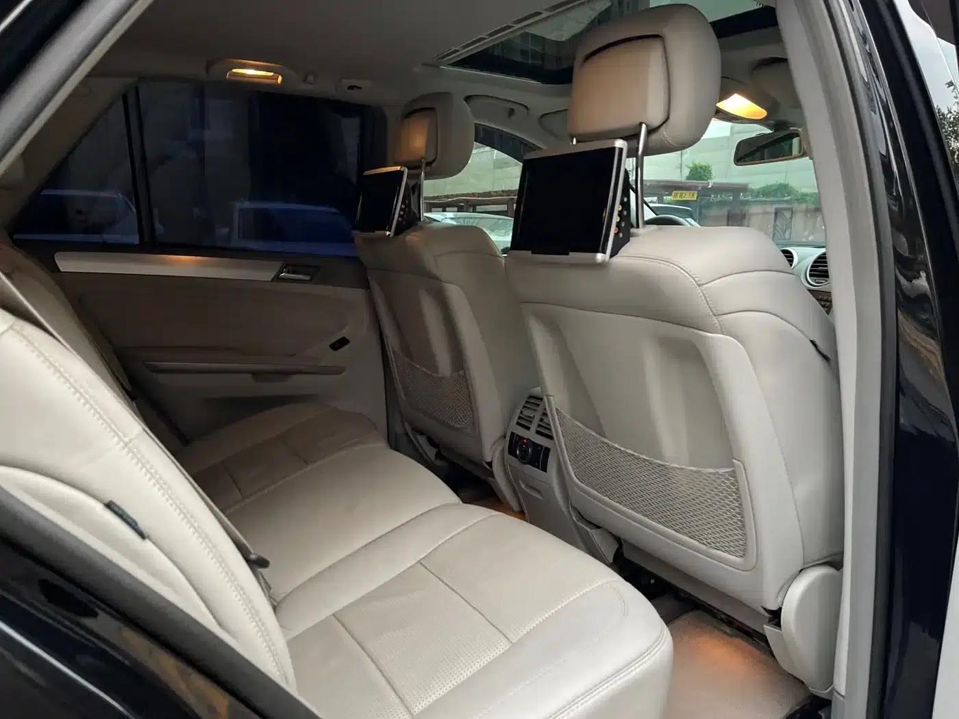 2011 Mercedes-Benz M-Class AMG ML 63 — миниатюра 7