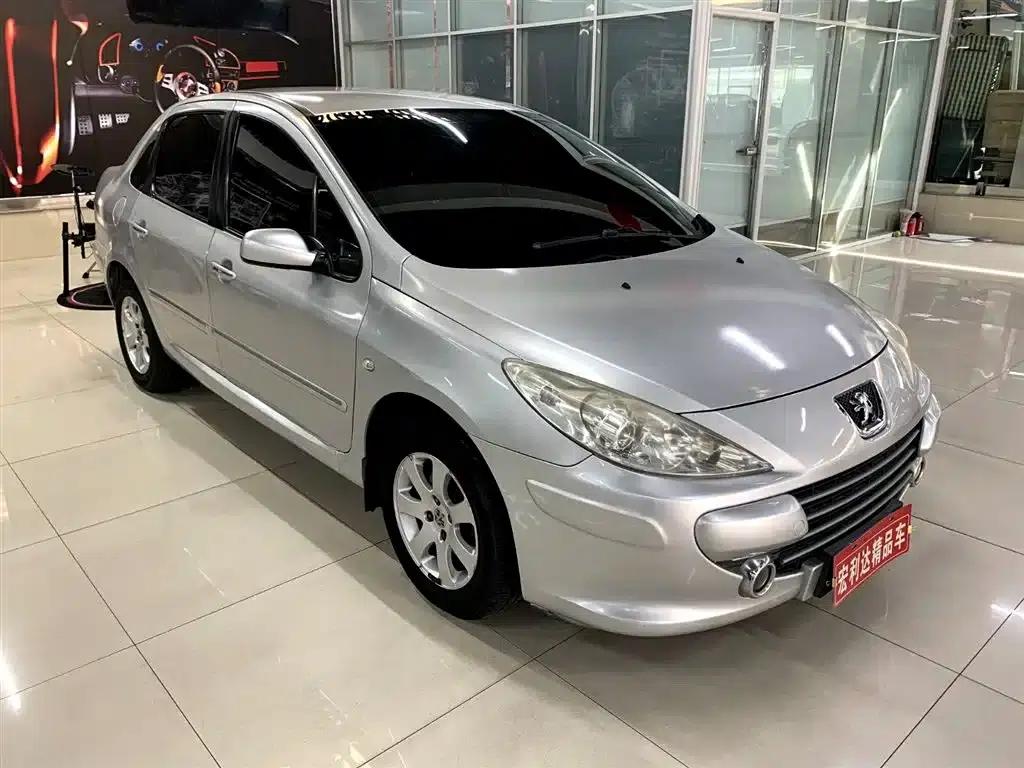 Peugeot 307 2010 Sedan 1.6L Automatic Comfort Edition — миниатюра 9