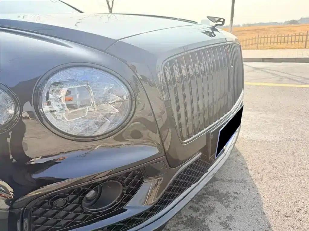 2022 Flying Spur Plug-in Hybrid 2.9T V6 — миниатюра 2