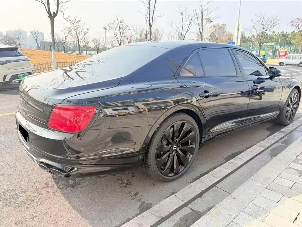 2022 Flying Spur Plug-in Hybrid 2.9T V6 — миниатюра 3