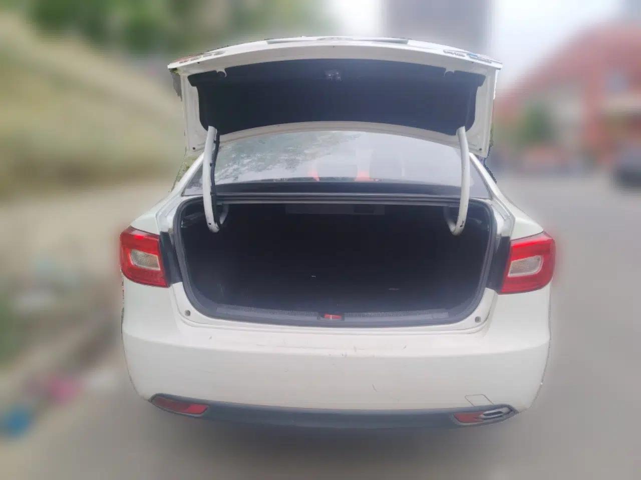 Bestune B30EV 2019 EV400 — миниатюра 20