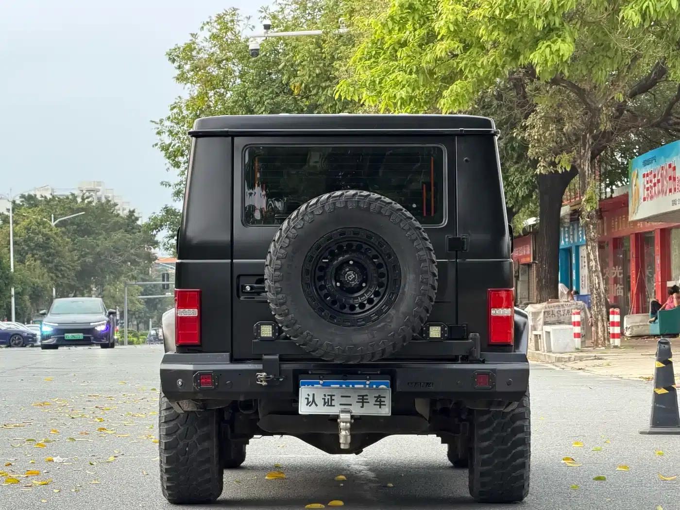 Beijing BJ80 2016 2.3T Manual Premium Edition — миниатюра 9