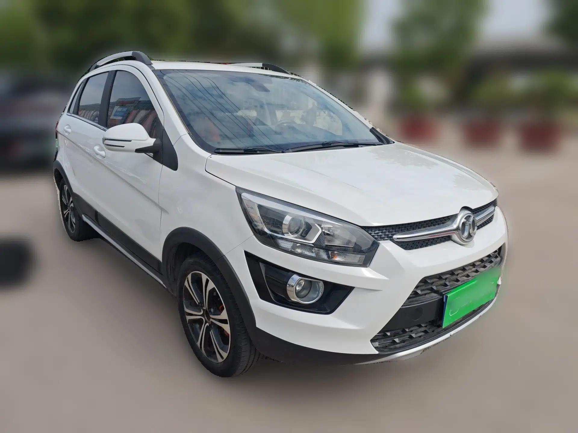 BAIC Senova X25 2015 1.5L Automatic Elite Model — миниатюра 3