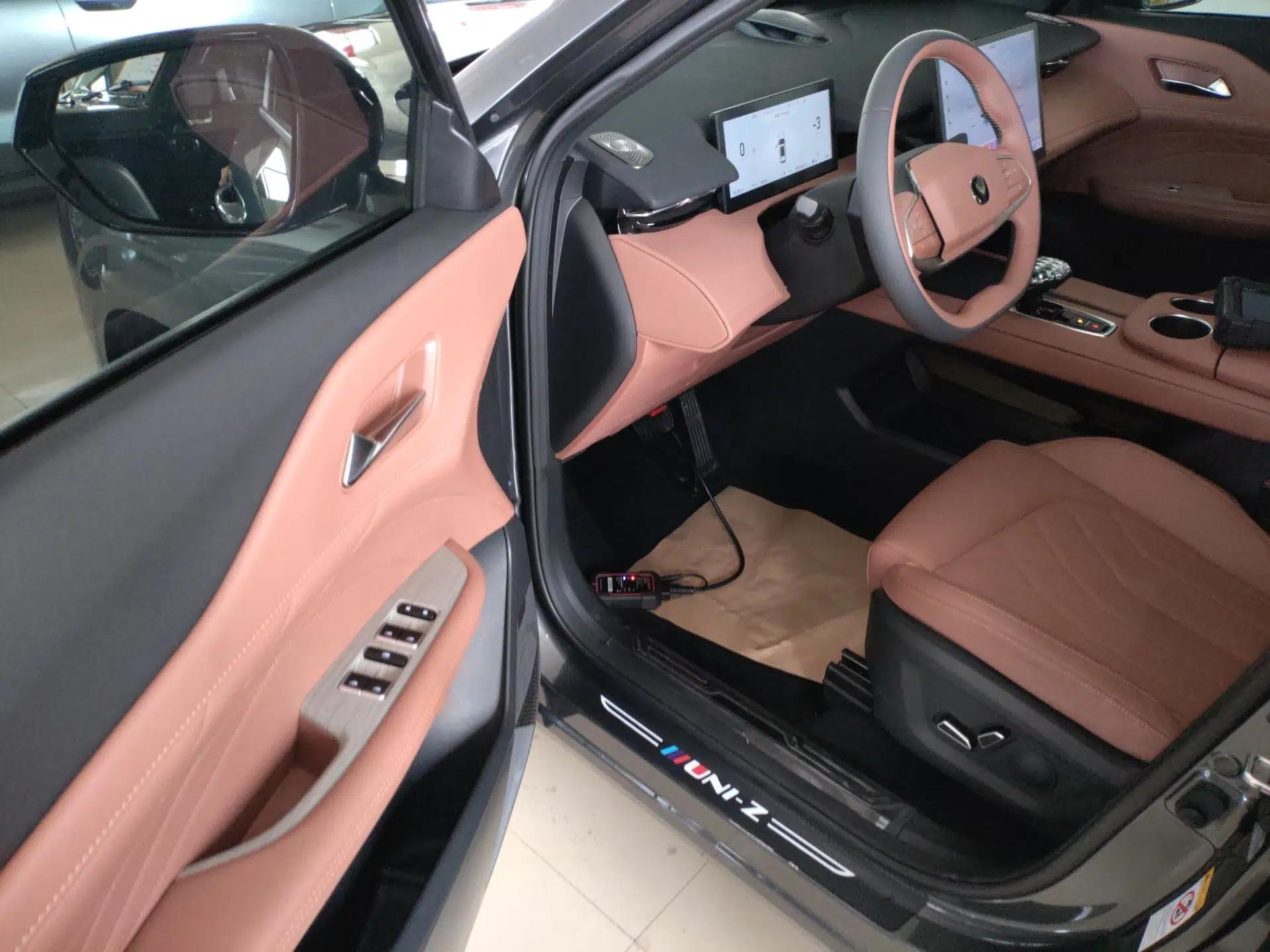 CHANGAN UNI-Z New Energy 2024 Blue Whale Smart Electric iDD 125km Beyond Edition — миниатюра 19