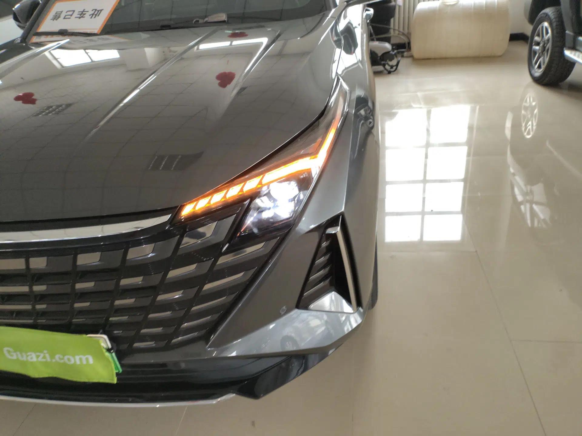 CHANGAN UNI-Z New Energy 2024 Blue Whale Smart Electric iDD 125km Beyond Edition — миниатюра 9