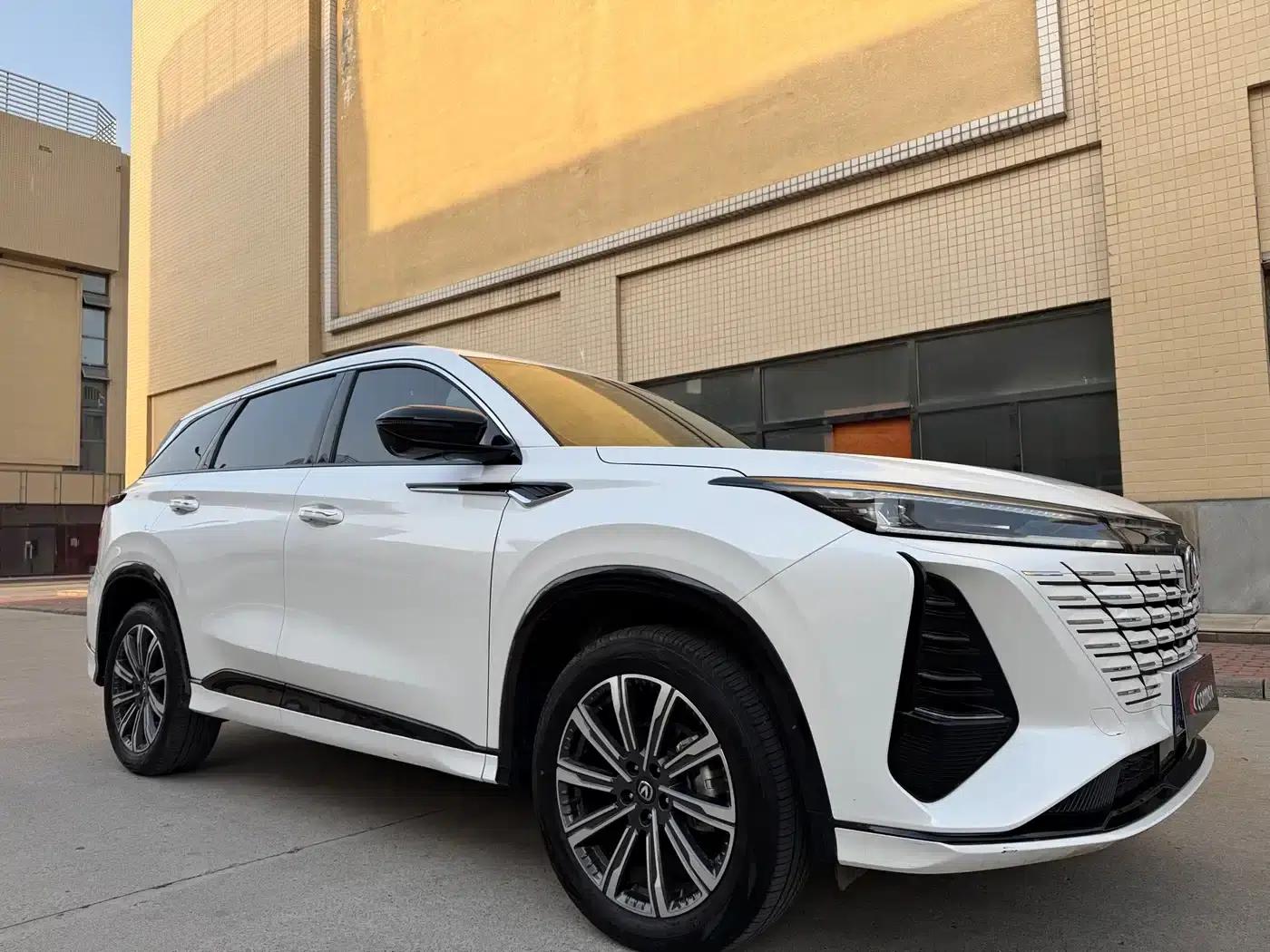 Changan CS75 PLUS Smart Electric iDD 2023 Model Smart Electric iDD Leading Edition — миниатюра 2