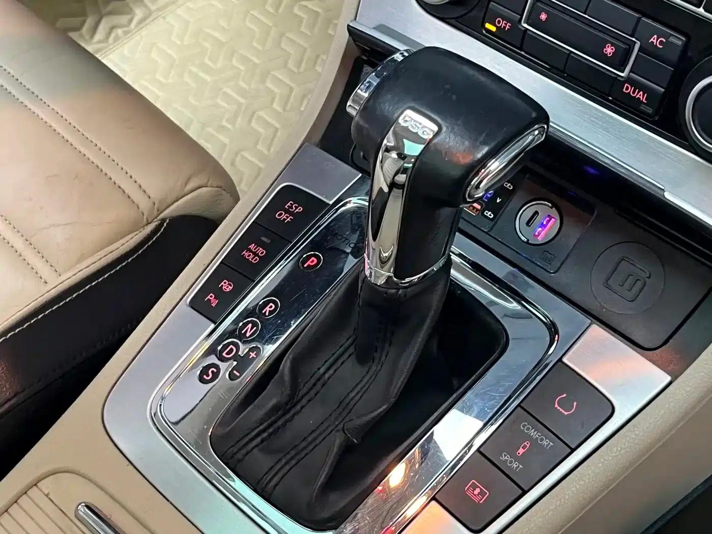 Volkswagen CC 2009 3.6FSI Top-of-the-line version — миниатюра 12
