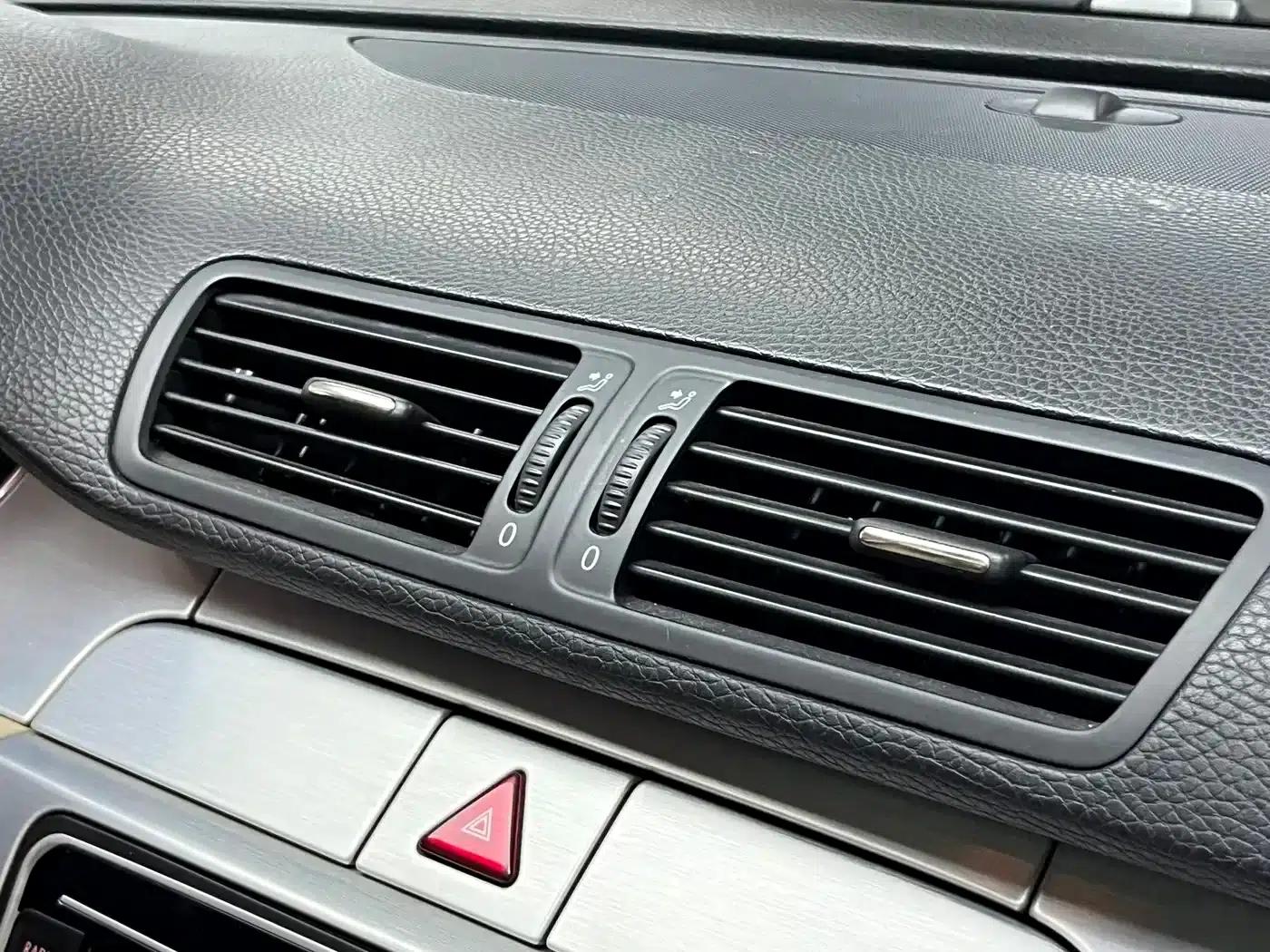 Volkswagen CC 2009 3.6FSI Top-of-the-line version — миниатюра 9