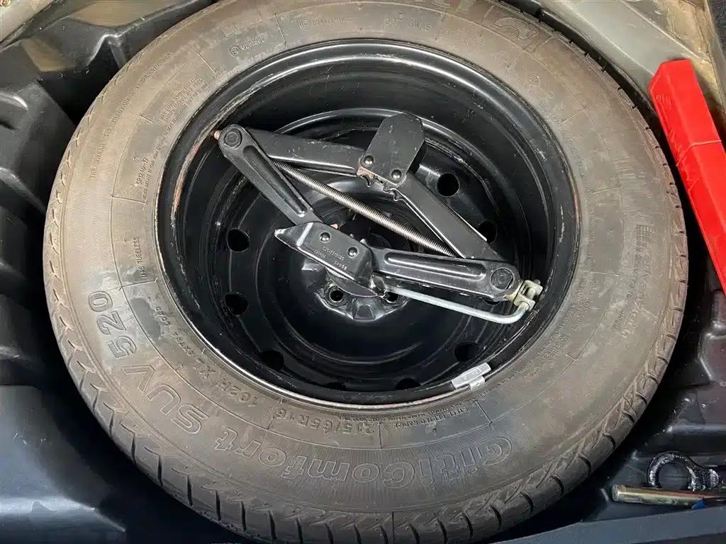 Jingyi X3 2015 1.5L Comfort Model — миниатюра 15