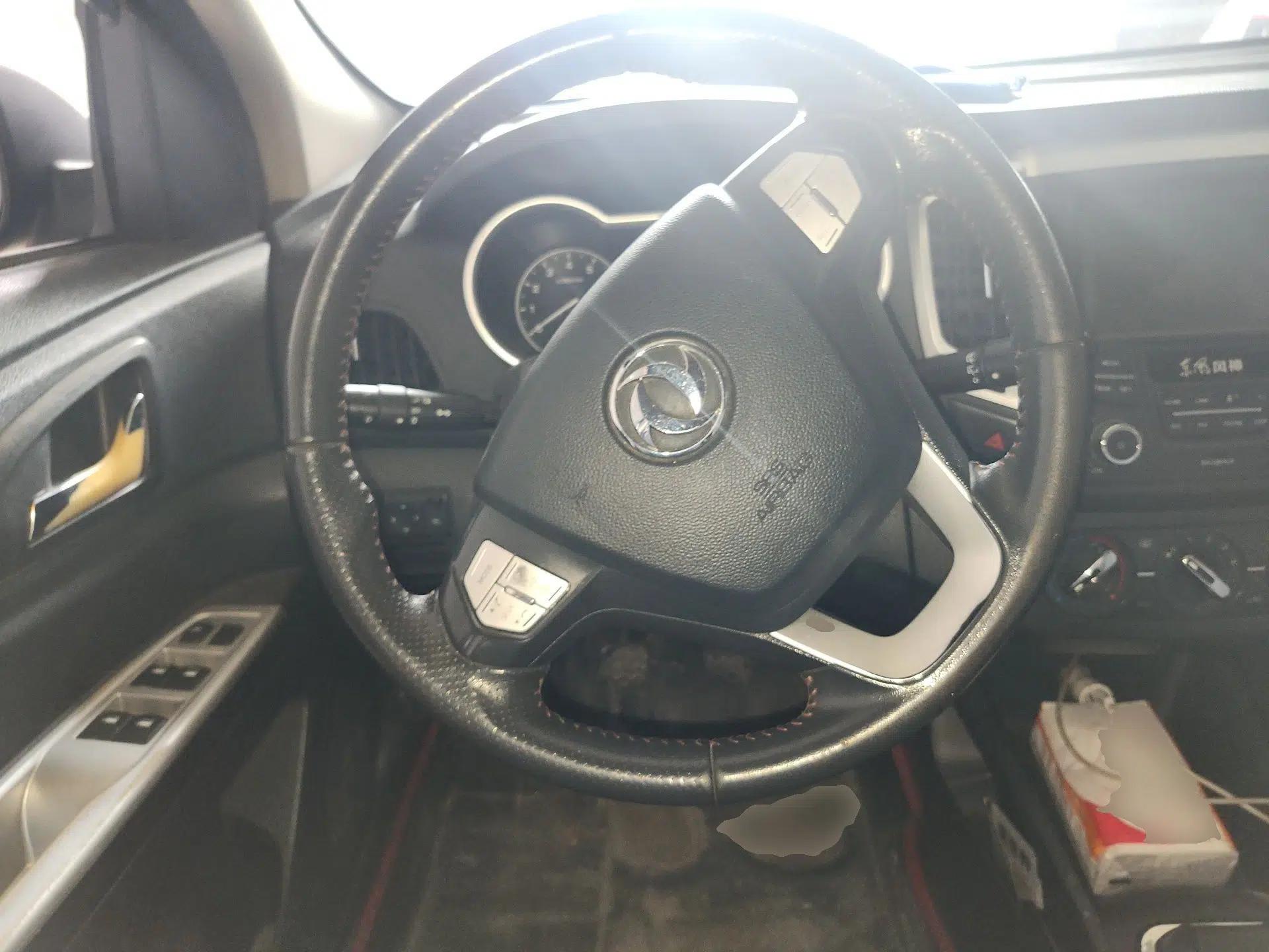 Dongfeng Aeolus AX3 2016 1.5L Manual ZhiKu Model — миниатюра 11