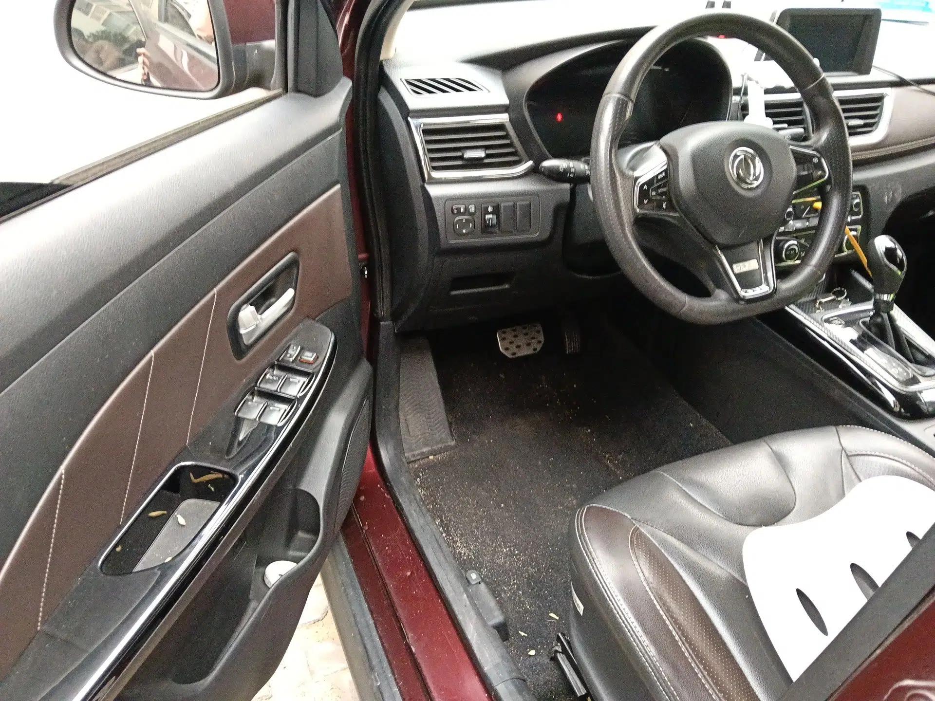 Dongfeng Fengon 370 2018 S370 1.5L CVT Luxury 7-Seater — миниатюра 17