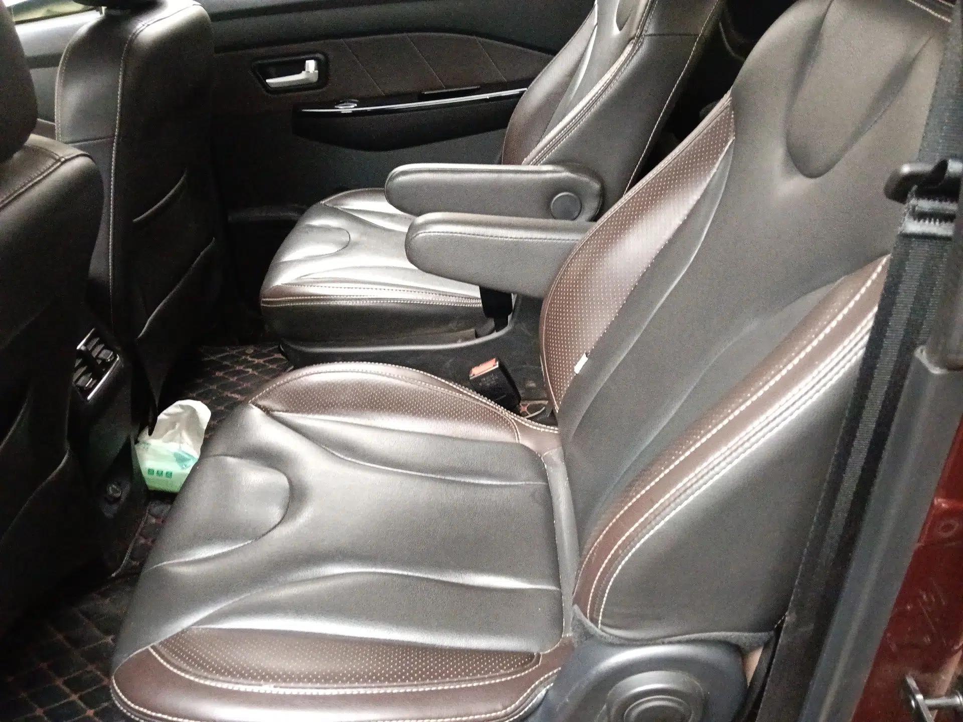Dongfeng Fengon 370 2018 S370 1.5L CVT Luxury 7-Seater — миниатюра 18