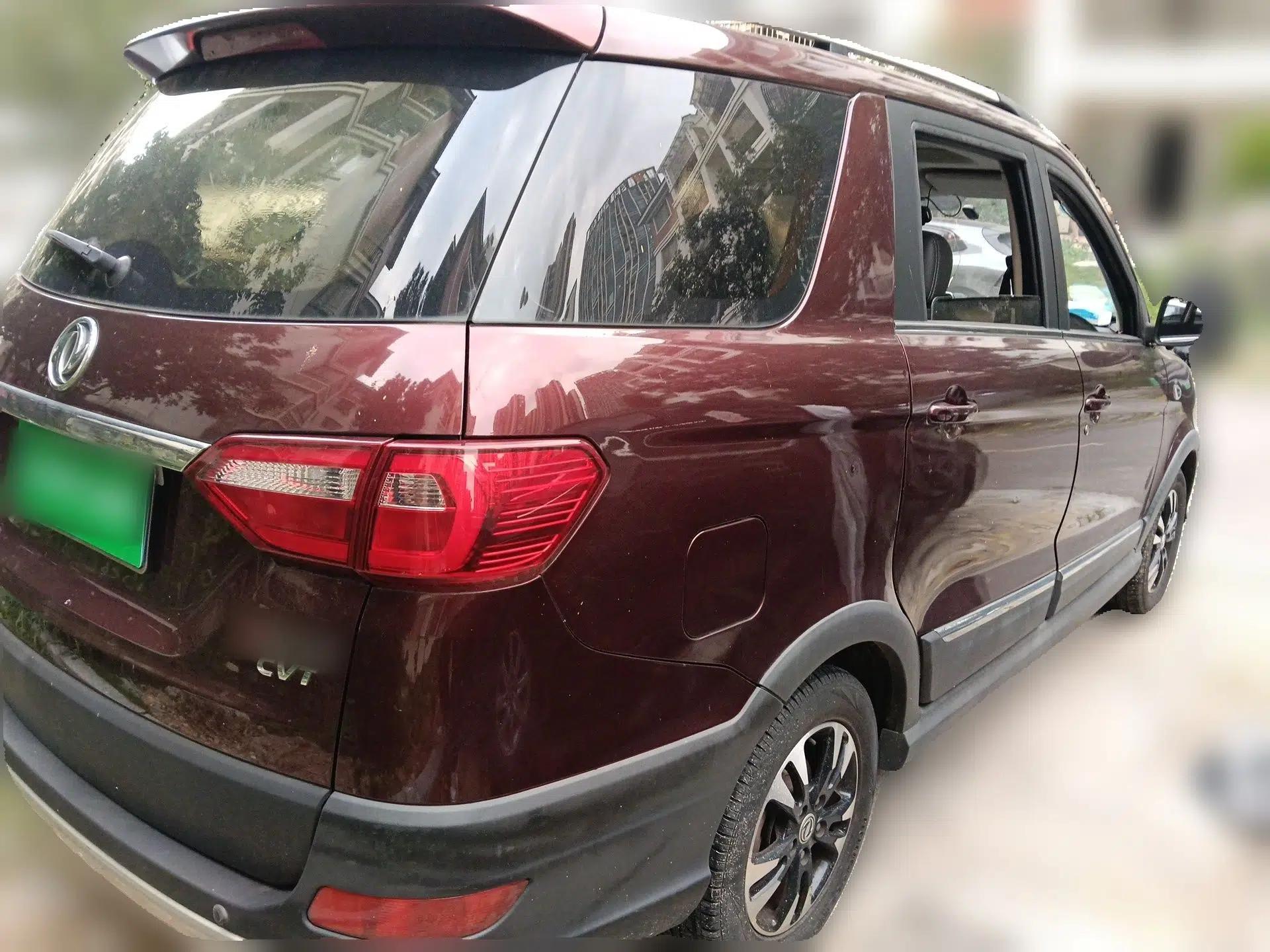 Dongfeng Fengon 370 2018 S370 1.5L CVT Luxury 7-Seater — миниатюра 6