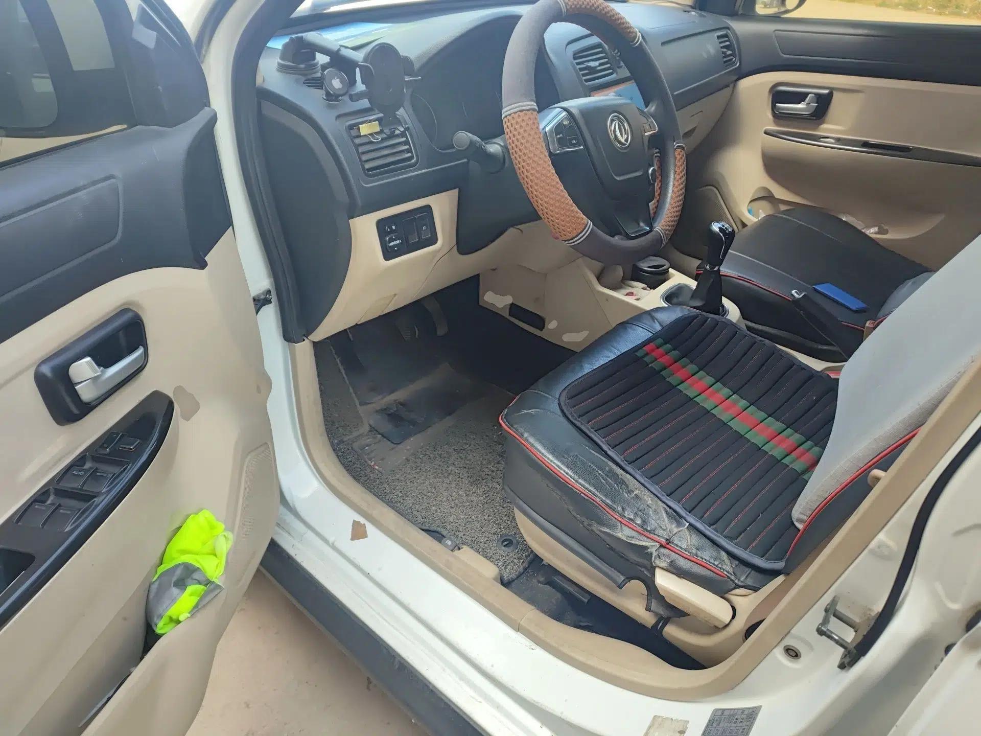 Dongfeng Fengon 360 2015 1.5L Manual Comfort II 7-Seater — миниатюра 17