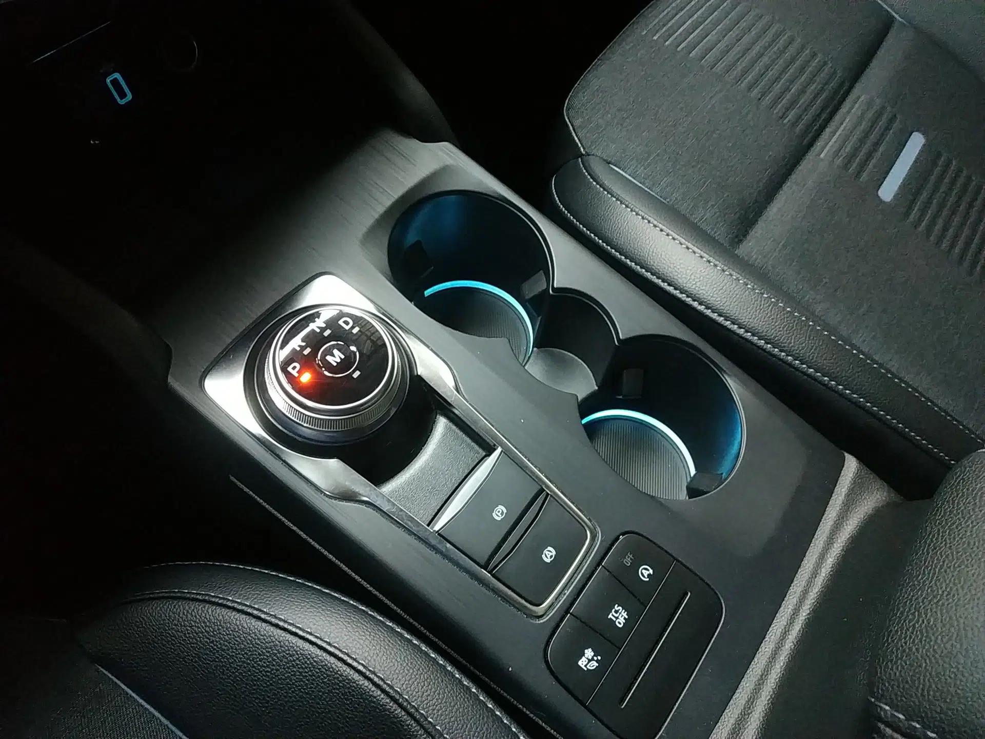 Ford Focus Active 2020 EcoBoost 180 Automatic Trendy Model — миниатюра 17