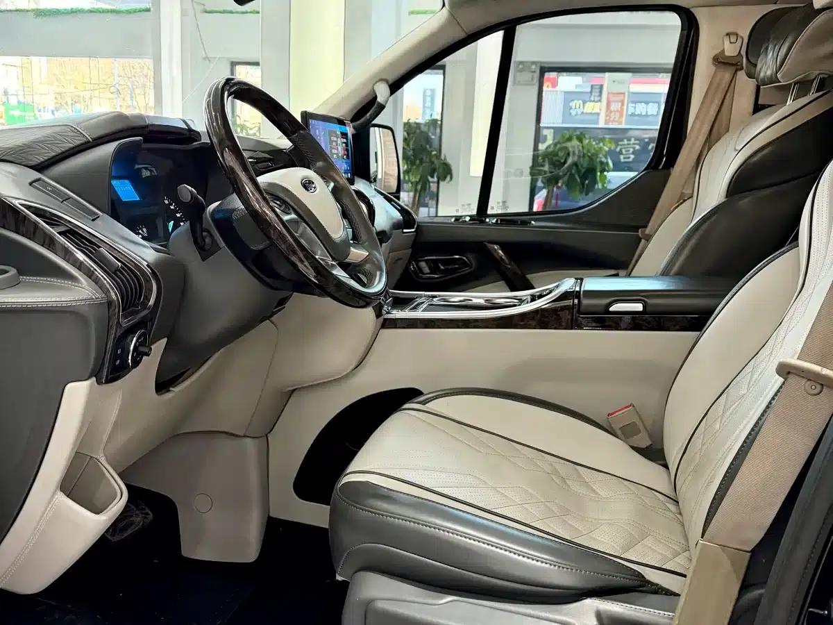 Tourneo 2023 2.0T Automatic Premium Edition — миниатюра 4