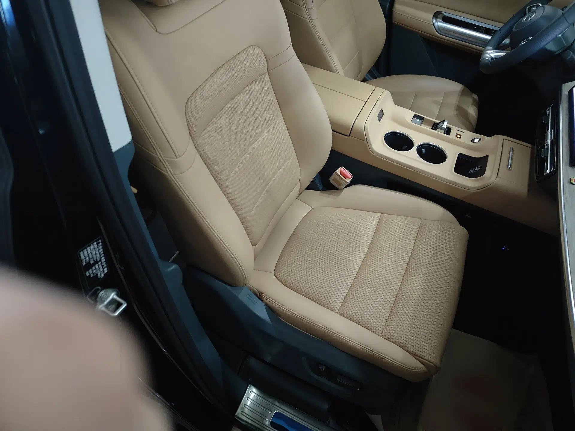 GAC Trumpchi E8 2024 Honor Series 2.0L Honor Edition — миниатюра 7