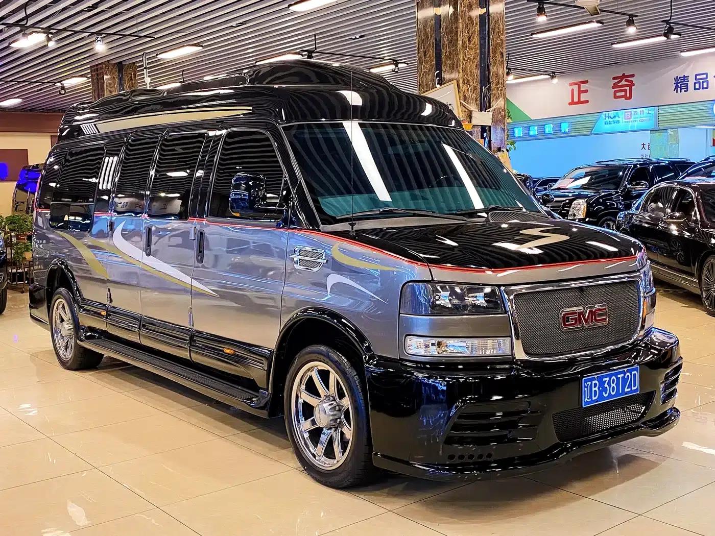 2015 SAVANA 6.0L G600L Luxury Edition — миниатюра 1