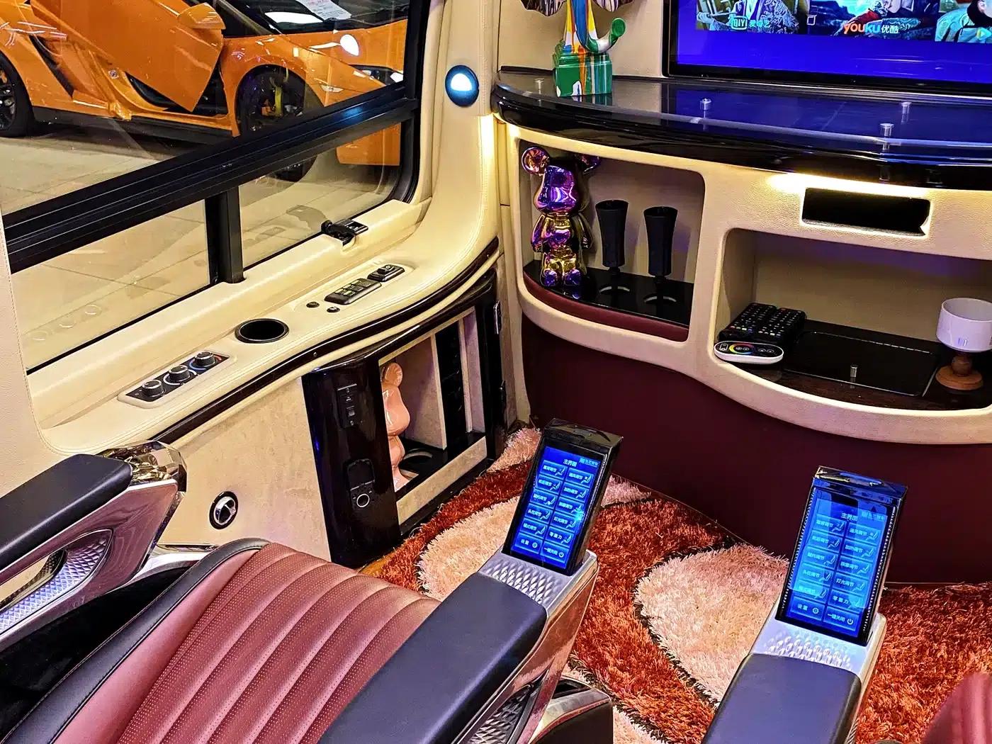 2015 SAVANA 6.0L G600L Luxury Edition — миниатюра 20