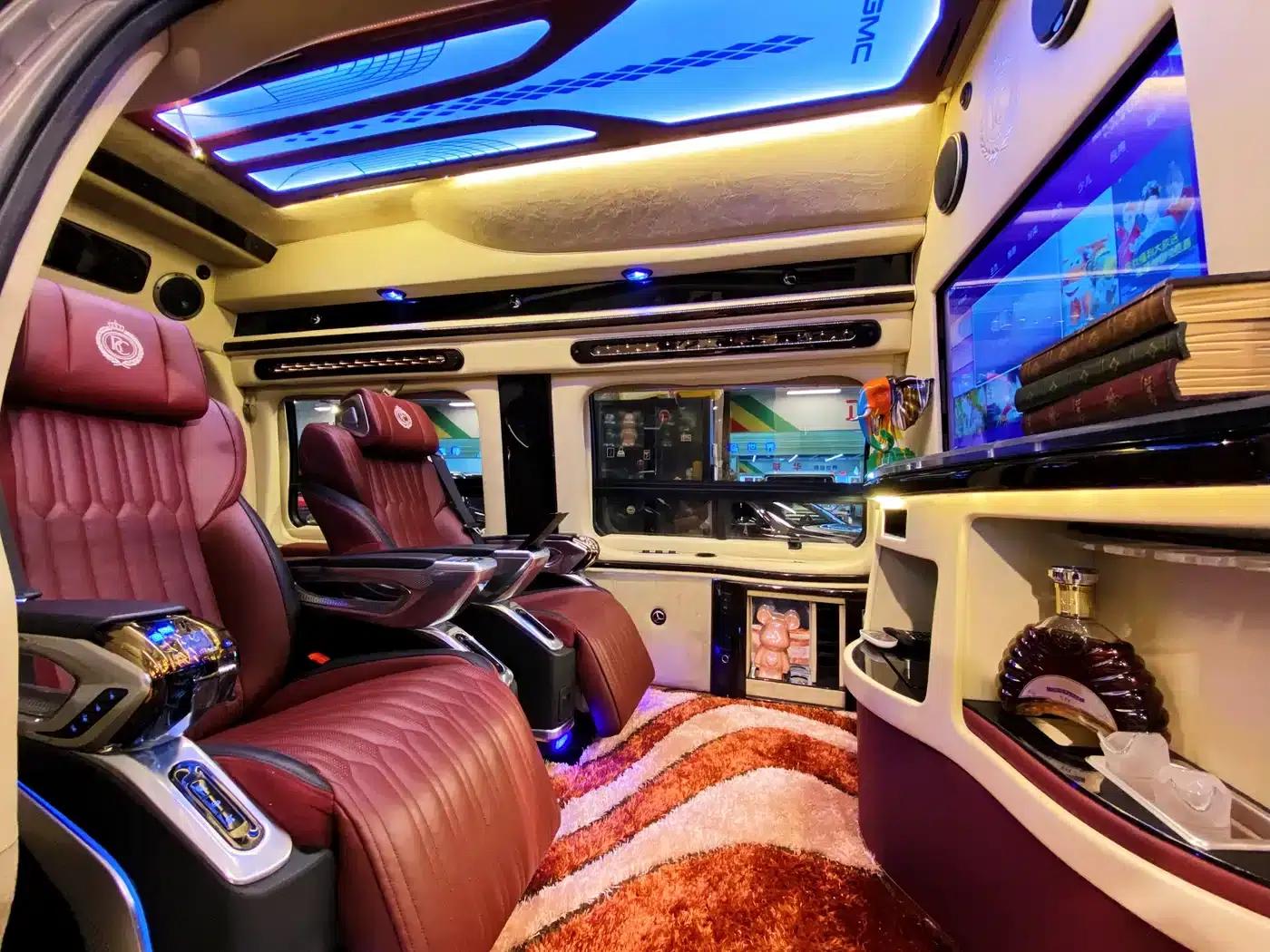 2015 SAVANA 6.0L G600L Luxury Edition — миниатюра 23