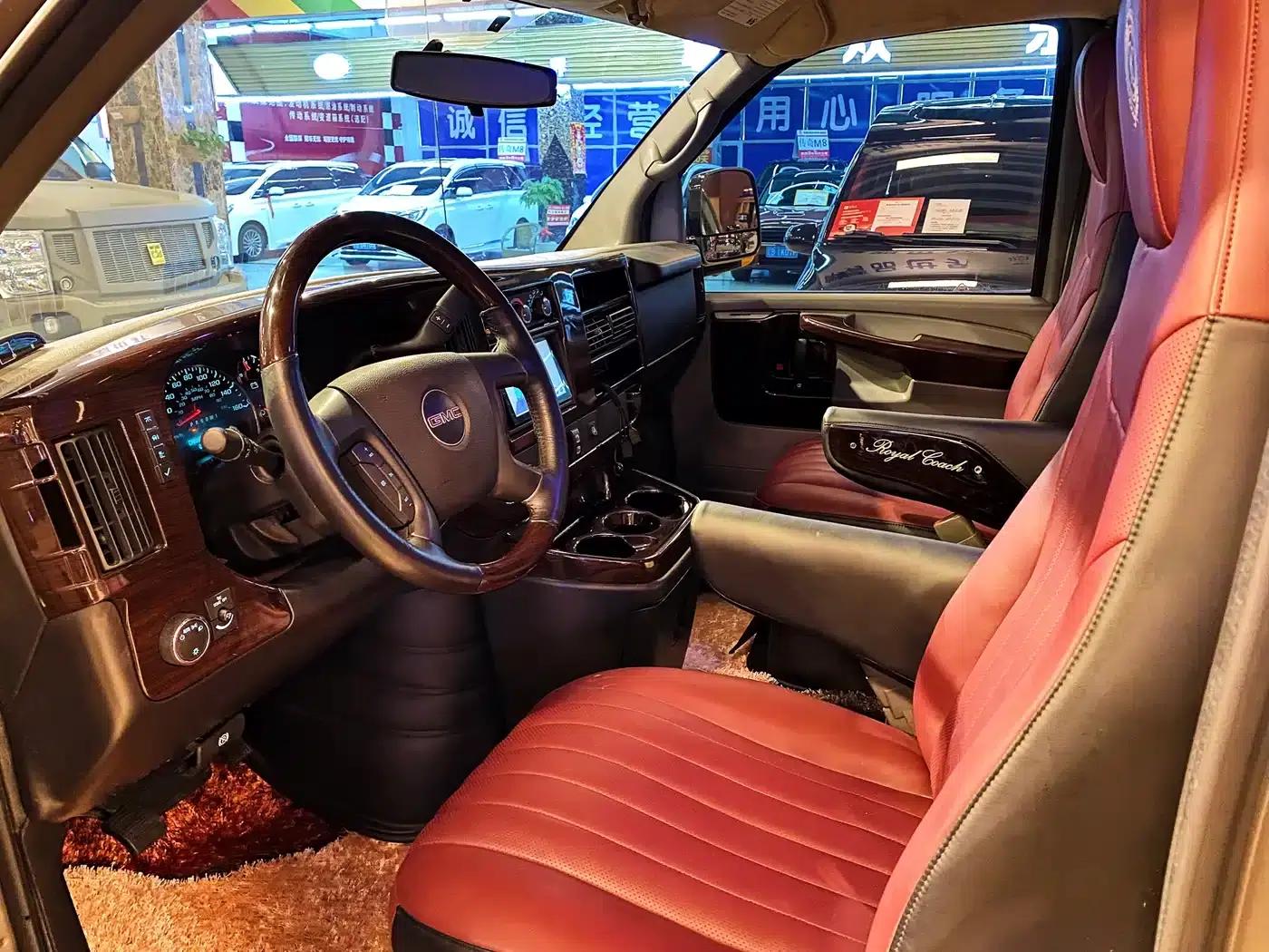2015 SAVANA 6.0L G600L Luxury Edition — миниатюра 24