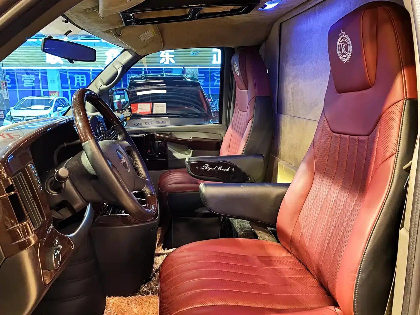 2015 SAVANA 6.0L G600L Luxury Edition — миниатюра 27