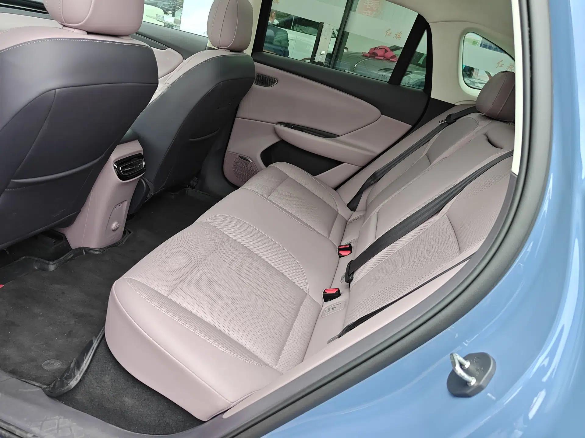Hongqi Tiangong 06 2025 660 4x4 Smart Selection Edition — миниатюра 20