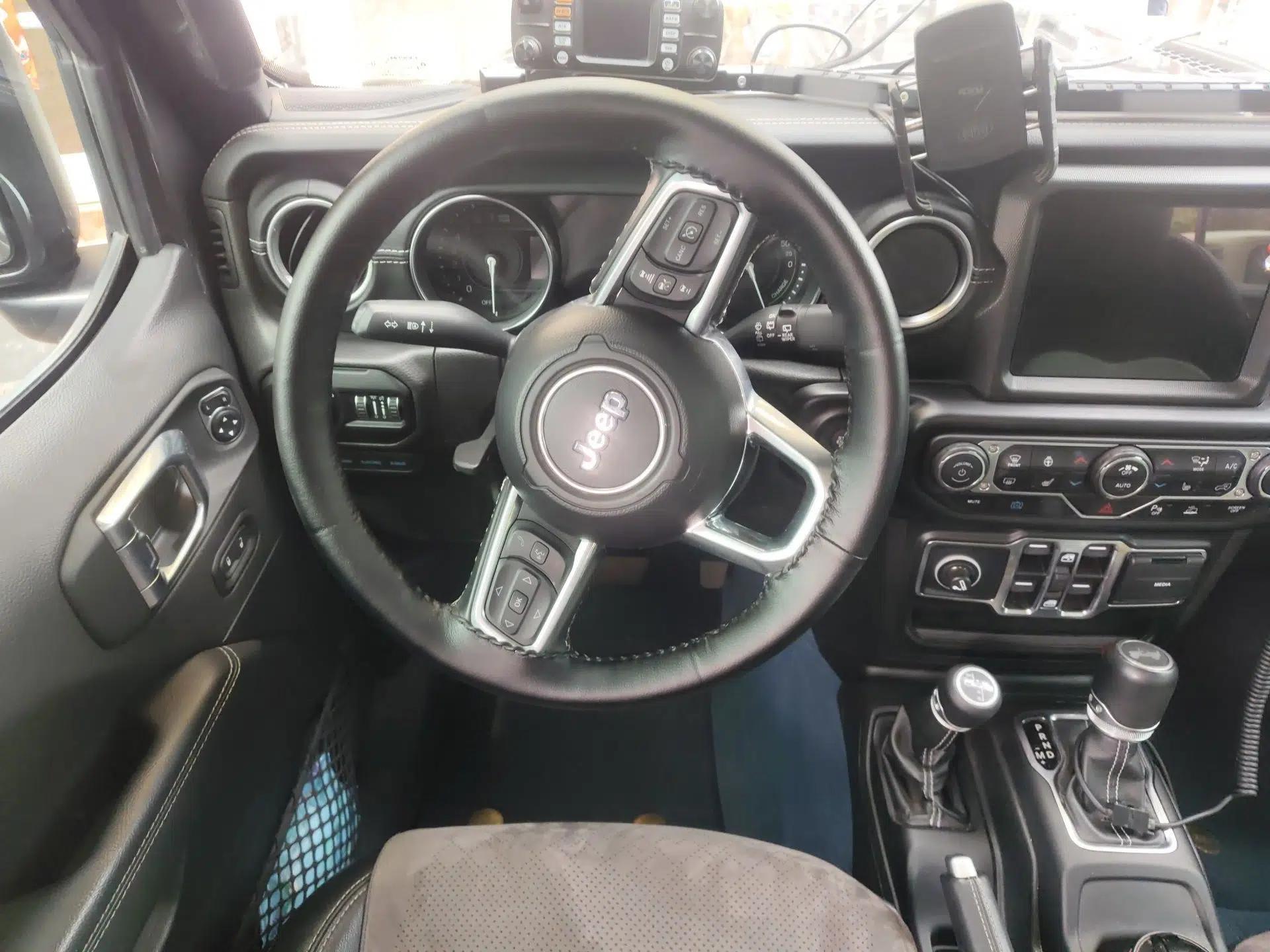 Jeep Wrangler New Energy 2021 Four-Door 2.0T 4xe Sahara — миниатюра 11