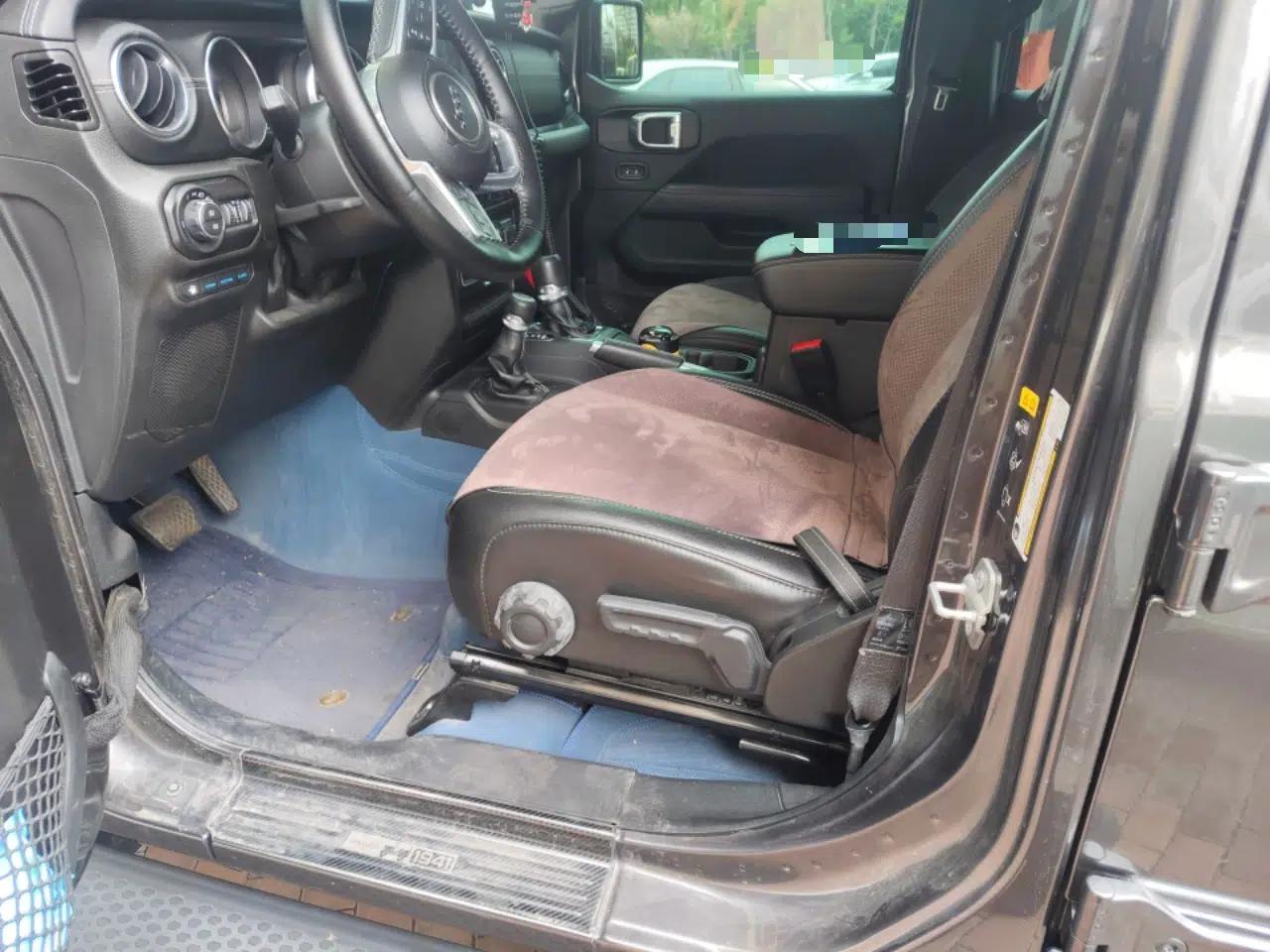 Jeep Wrangler New Energy 2021 Four-Door 2.0T 4xe Sahara — миниатюра 17