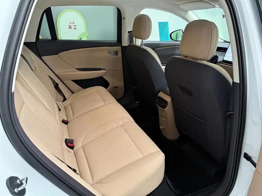 Hongqi Tiangong 06 2025 Model 520 Smart Selection Edition — миниатюра 11