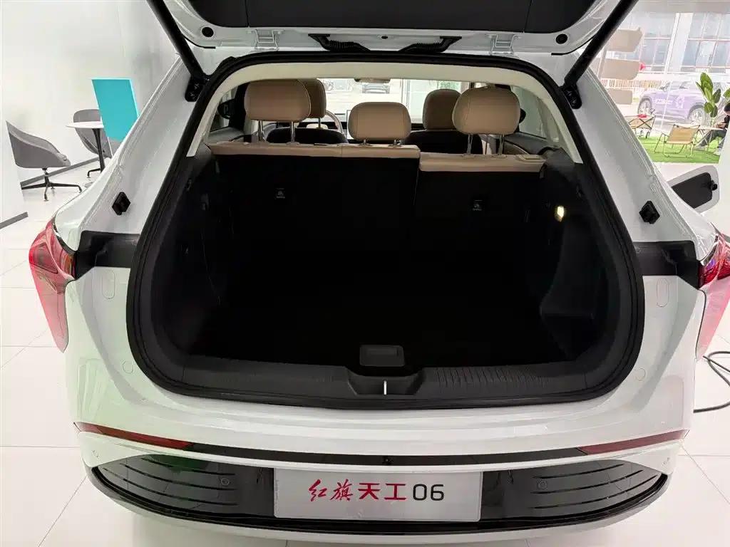 Hongqi Tiangong 06 2025 Model 520 Smart Selection Edition — миниатюра 13