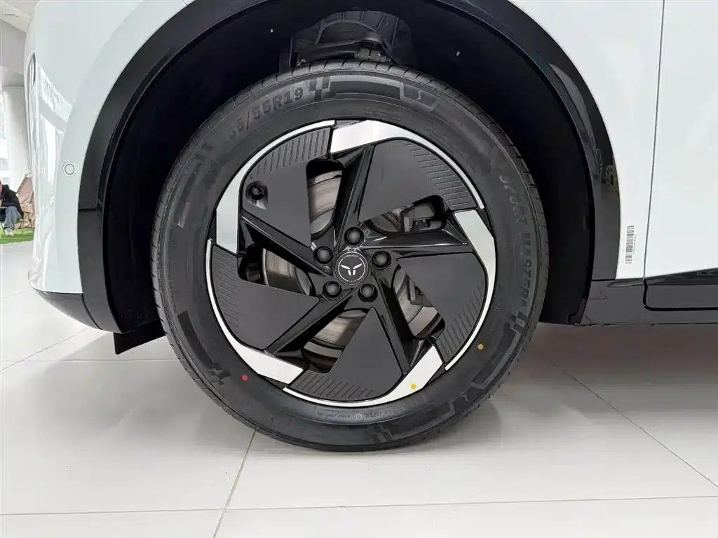 Hongqi Tiangong 06 2025 Model 520 Smart Selection Edition — миниатюра 14