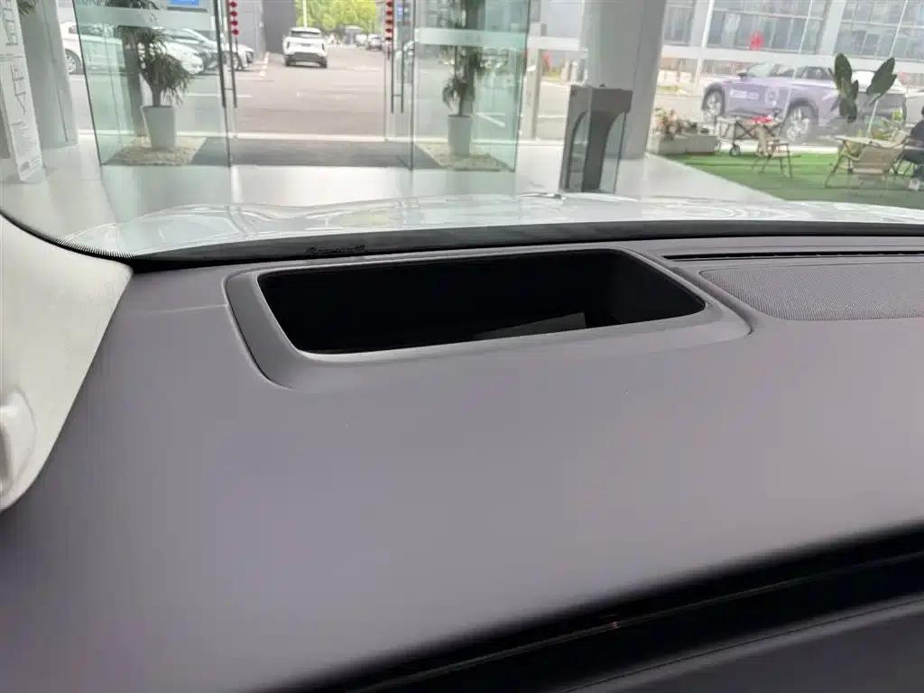 Hongqi Tiangong 06 2025 Model 520 Smart Selection Edition — миниатюра 16