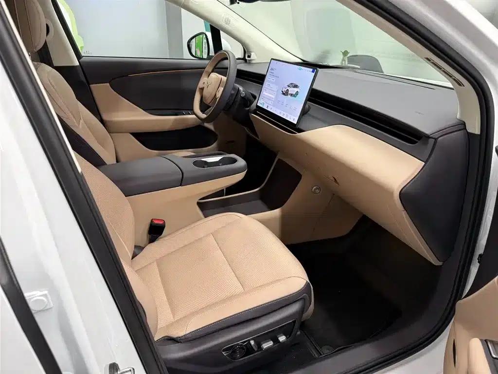 Hongqi Tiangong 06 2025 Model 520 Smart Selection Edition — миниатюра 10