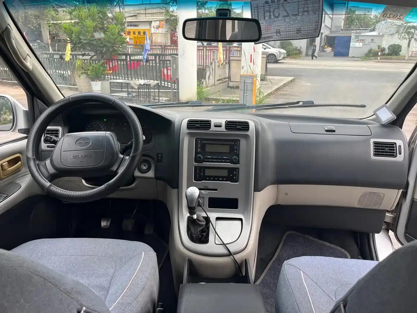 Grace 2013 2.0L Smart Standard 7-Seater National Games Commemorative Edition (National IV Emission Standard) — миниатюра 16