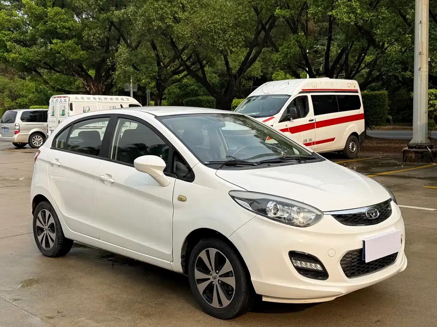 Kaiyi C3R 2015 1.5L AMT Gold Edition — миниатюра 3