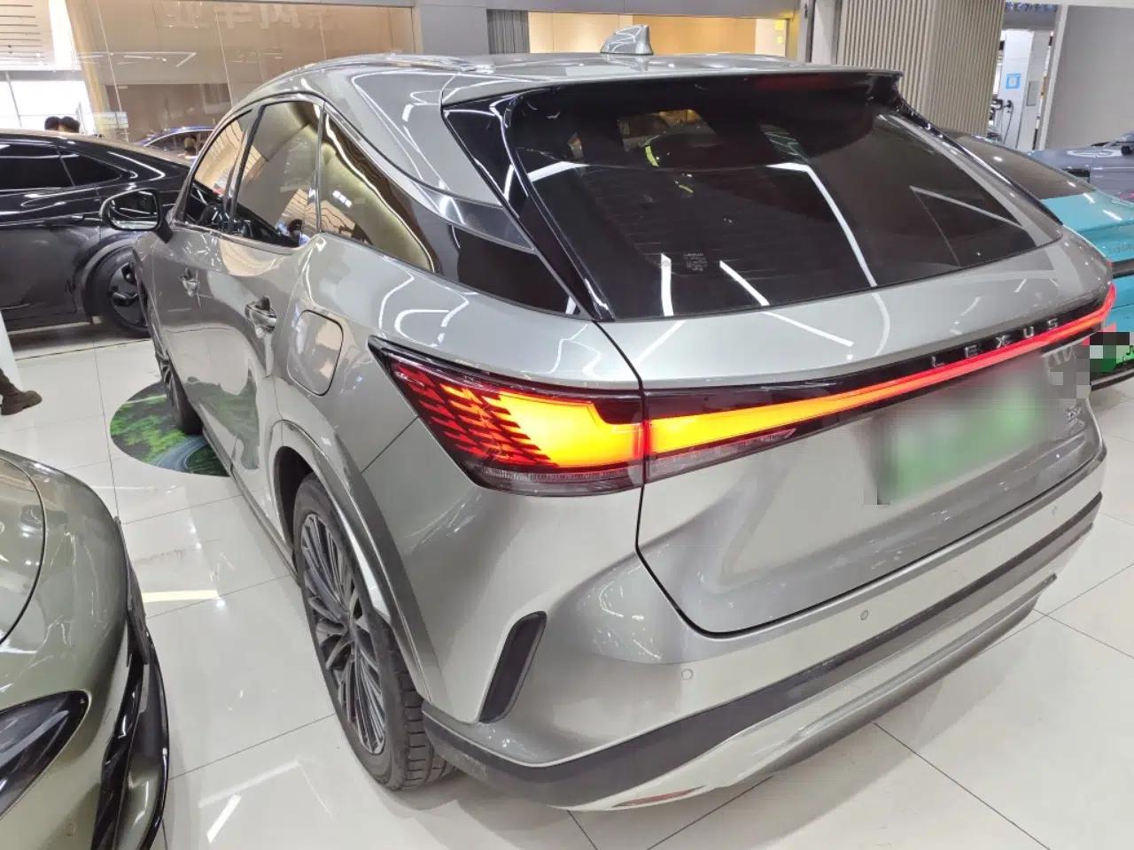 Lexus RX New Energy 2023 450h+ Four-Wheel Drive Enjoyment Edition — миниатюра 4