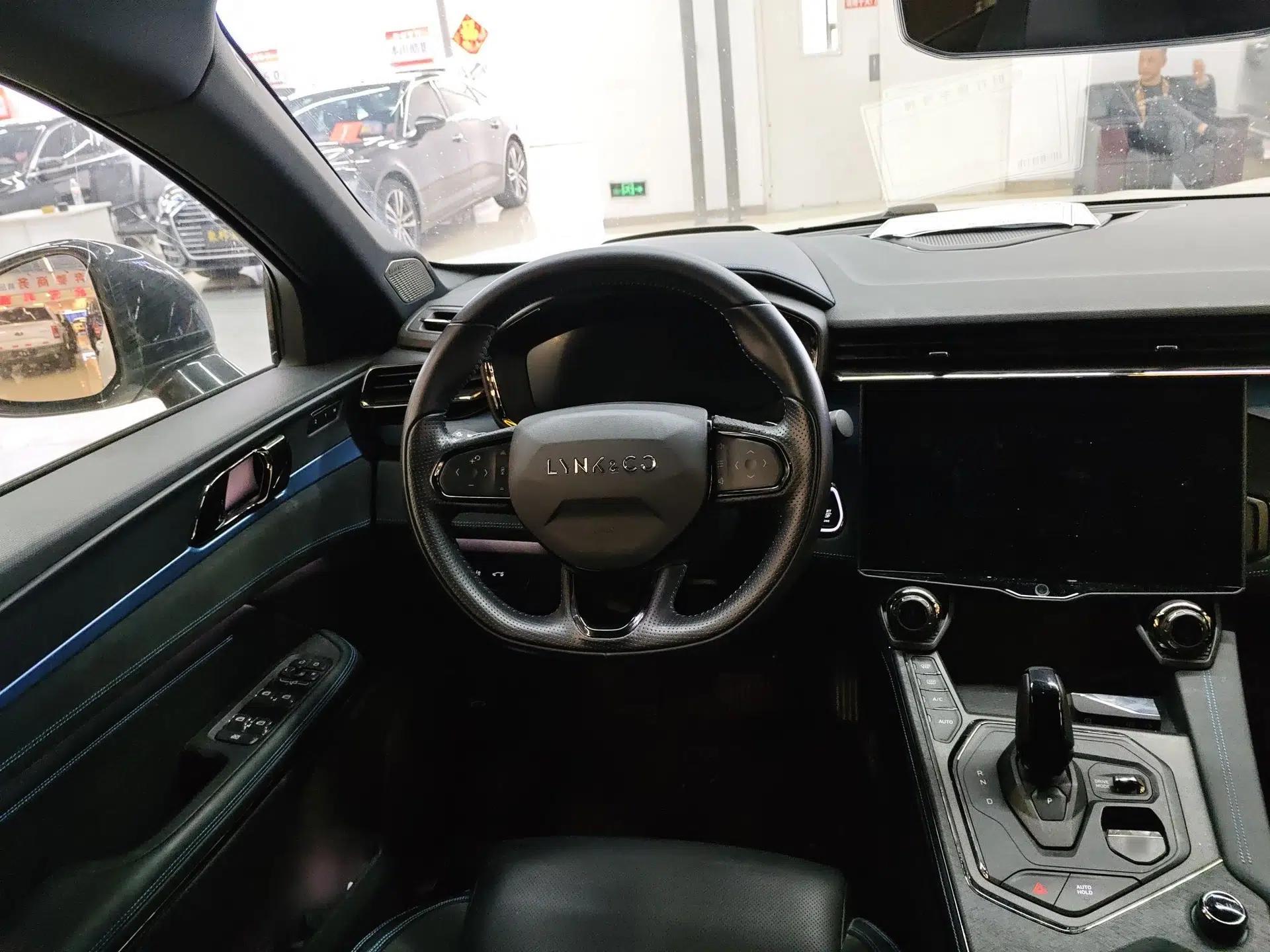 Lynk & Co 05 EM-P 2021 1.5TD PHEV HALO — миниатюра 14