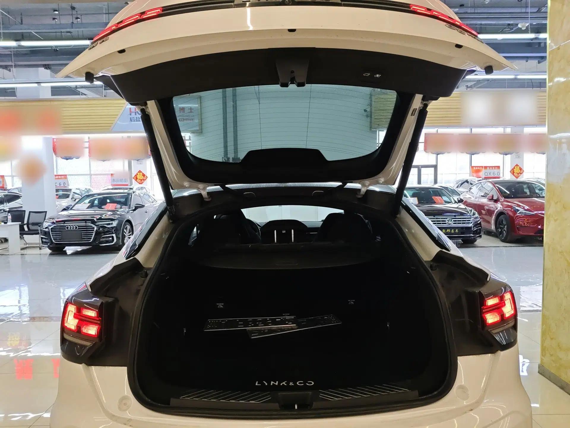 Lynk & Co 05 EM-P 2021 1.5TD PHEV HALO — миниатюра 22