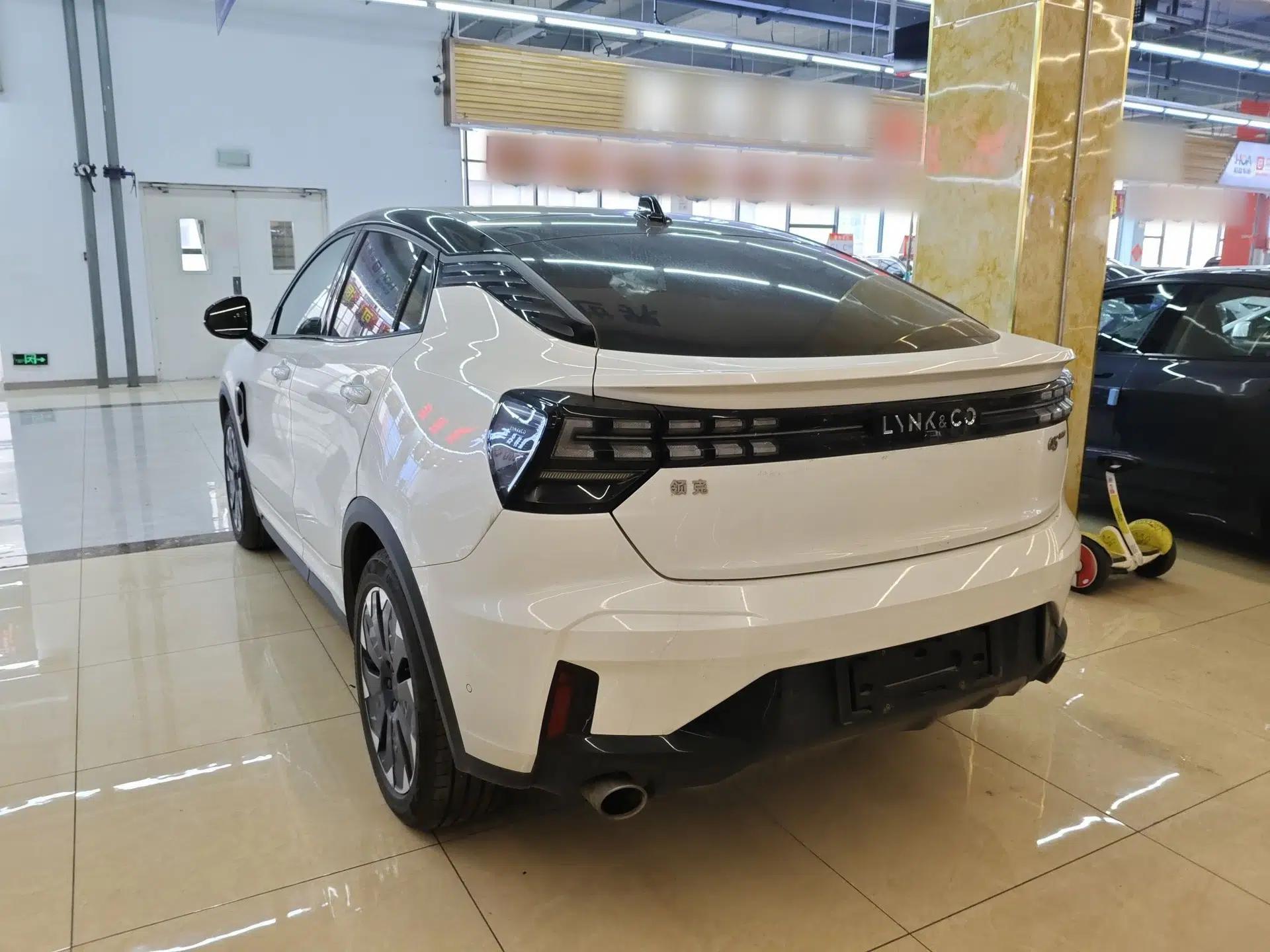 Lynk & Co 05 EM-P 2021 1.5TD PHEV HALO — миниатюра 4