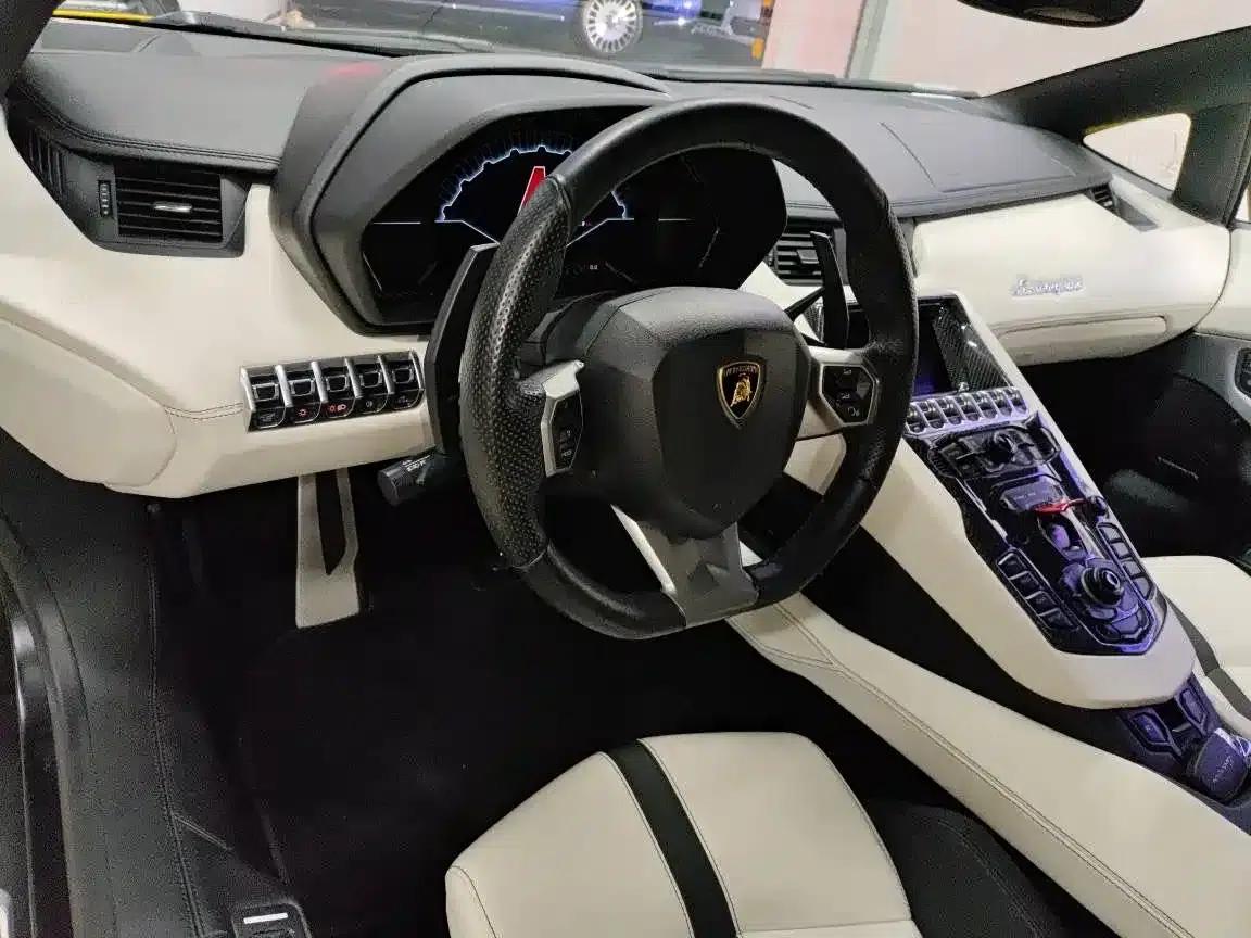 2011 Aventador LP 700-4 — миниатюра 6