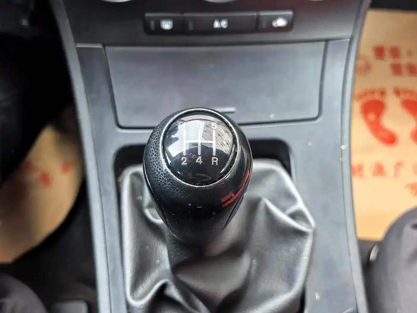 Mazda 3 Axela 2013 Sedan 1.6L Manual Elite — миниатюра 12