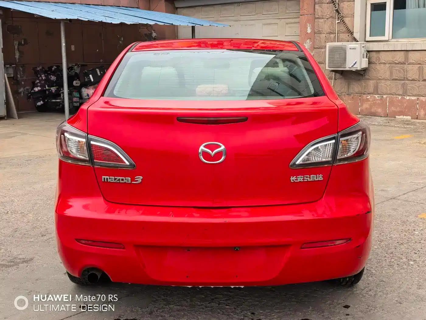 Mazda 3 Axela 2013 Sedan 1.6L Manual Elite — миниатюра 4