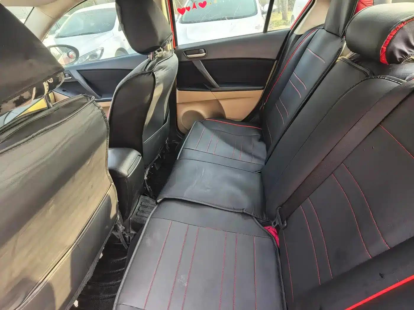 Mazda 3 Axela 2013 Sedan 1.6L Manual Elite — миниатюра 8