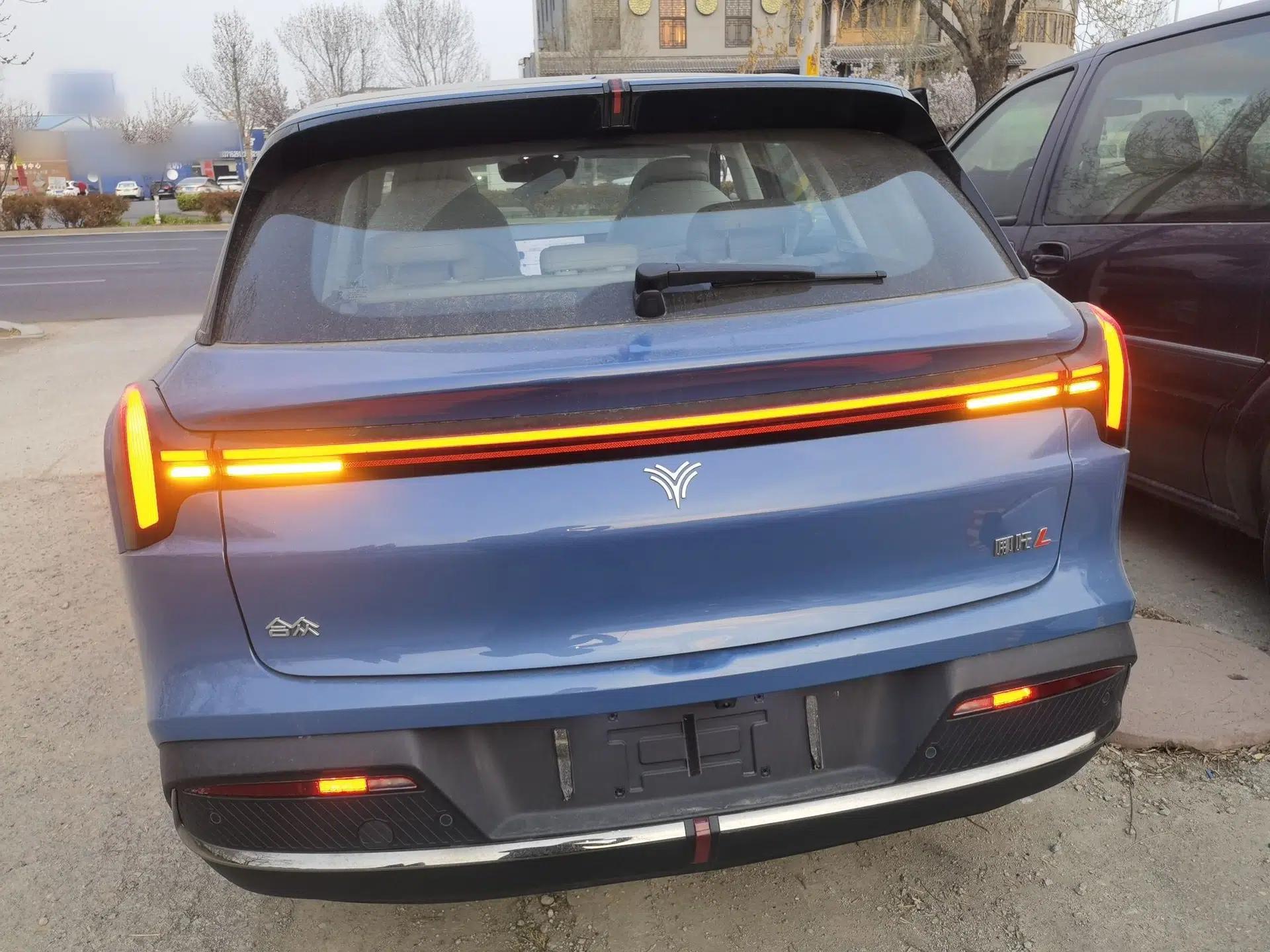 NETA L 2024 Extended-Range 310 Flash-Charge Red Edition — миниатюра 3