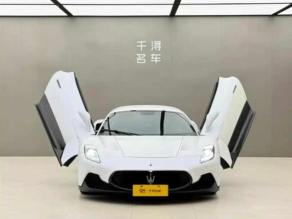 Maserati MC20 2020 3.0T Standard Edition — миниатюра 2