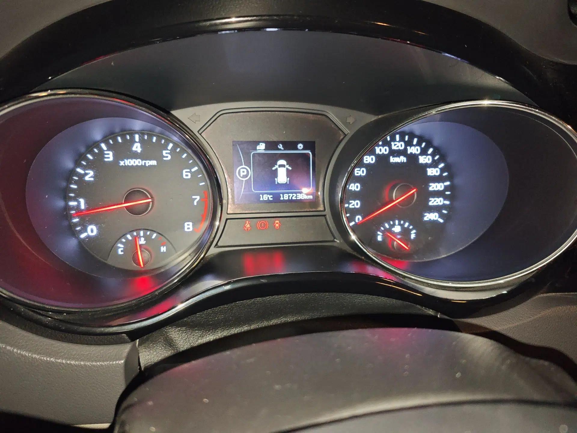 Kia Carnival 2015 3.3 GDI Luxury Edition China IV Standard — миниатюра 12