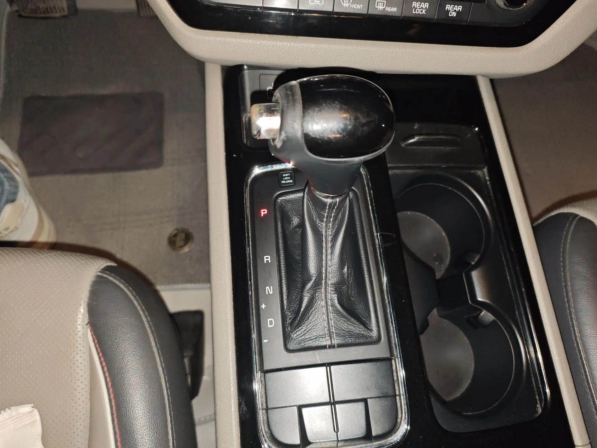 Kia Carnival 2015 3.3 GDI Luxury Edition China IV Standard — миниатюра 15